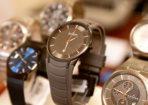 Jewelry Store «Gold Rush Jewelers - Santa Rosa», reviews and photos, 2240 Mendocino Ave, Santa Rosa, CA 95403, USA