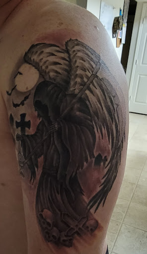 Tattoo Shop «Dragons Den Tattoo», reviews and photos, 1408 Bienville Blvd, Ocean Springs, MS 39564, USA