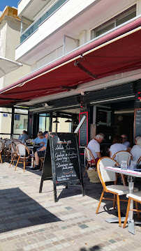 Atmosphère du Restaurant Café de la Plage à Les Sables-d'Olonne - n°17