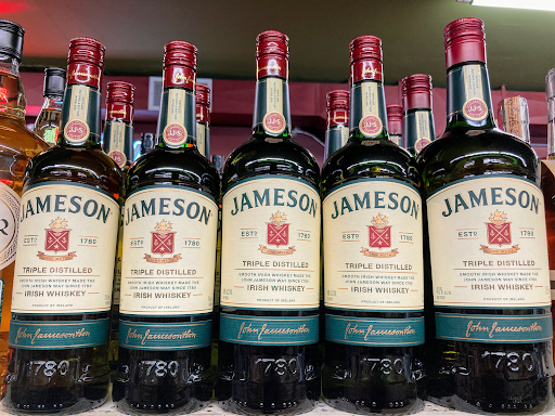 Liquor Store «Cleveland Avenue Liquor Store», reviews and photos, 8423 W Cleveland Ave, Milwaukee, WI 53227, USA