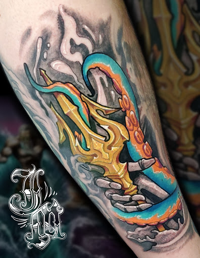 Explore guy thigh tattoo ideas, creative tattoo ideas in Lombard, available at New Hope Tattoo