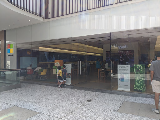 Electronics Store «Microsoft», reviews and photos, 10250 California Route 2 #1045, Los Angeles, CA 90067, USA