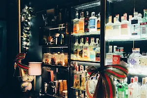 Linger - Bespoke Cocktail Bar image