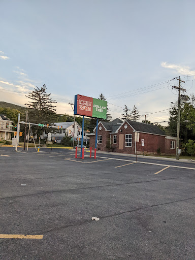 Dollar Store «FAMILY DOLLAR», reviews and photos, 2 N Baltimore Ave, Mt Holly Springs, PA 17065, USA