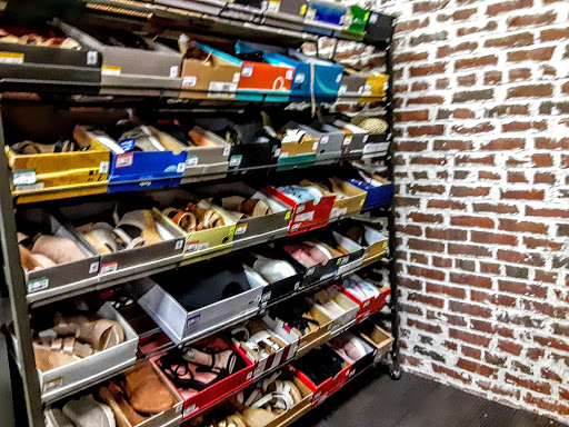 Shoe Store «DSW Designer Shoe Warehouse», reviews and photos, 1331 George Dieter Dr, El Paso, TX 79936, USA