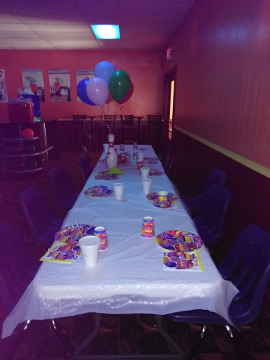 Bowling Alley «Emerson Bowling Lanes», reviews and photos, 1501 36th St, Parkersburg, WV 26104, USA