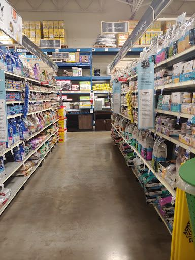 Pet Supply Store «PetSmart», reviews and photos, 2017 N Prospect Ave, Champaign, IL 61822, USA