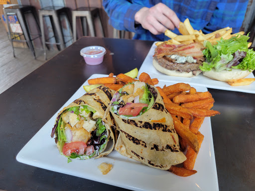 Restaurant «Balloons Restaurant & Night Club», reviews and photos, 20 Monroe St, Ellicottville, NY 14731, USA