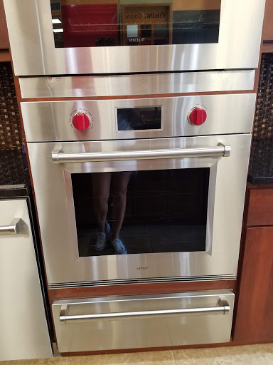 Appliance Store «Famous Tate Appliance & Bedding Center», reviews and photos, 3347 Henderson Blvd, Tampa, FL 33609, USA