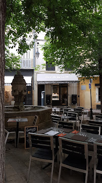 Atmosphère du Restaurant français L'incontournable à Aix-en-Provence - n°18