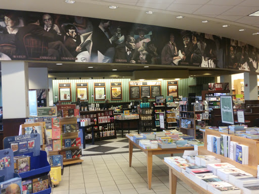 Book Store «Barnes & Noble», reviews and photos, 58 S 32nd St, Camp Hill, PA 17011, USA