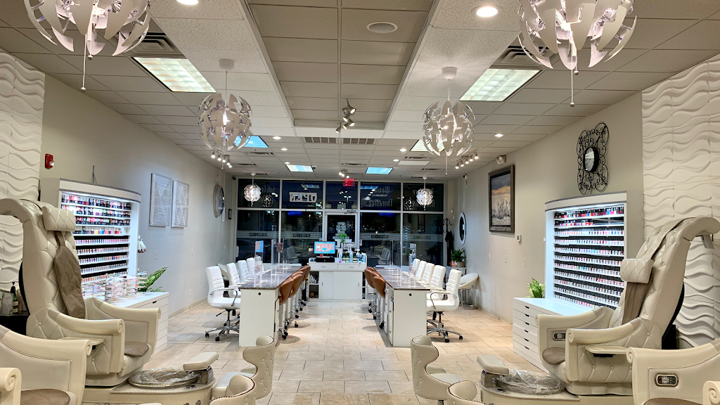 Mi Nail & Spa 28315