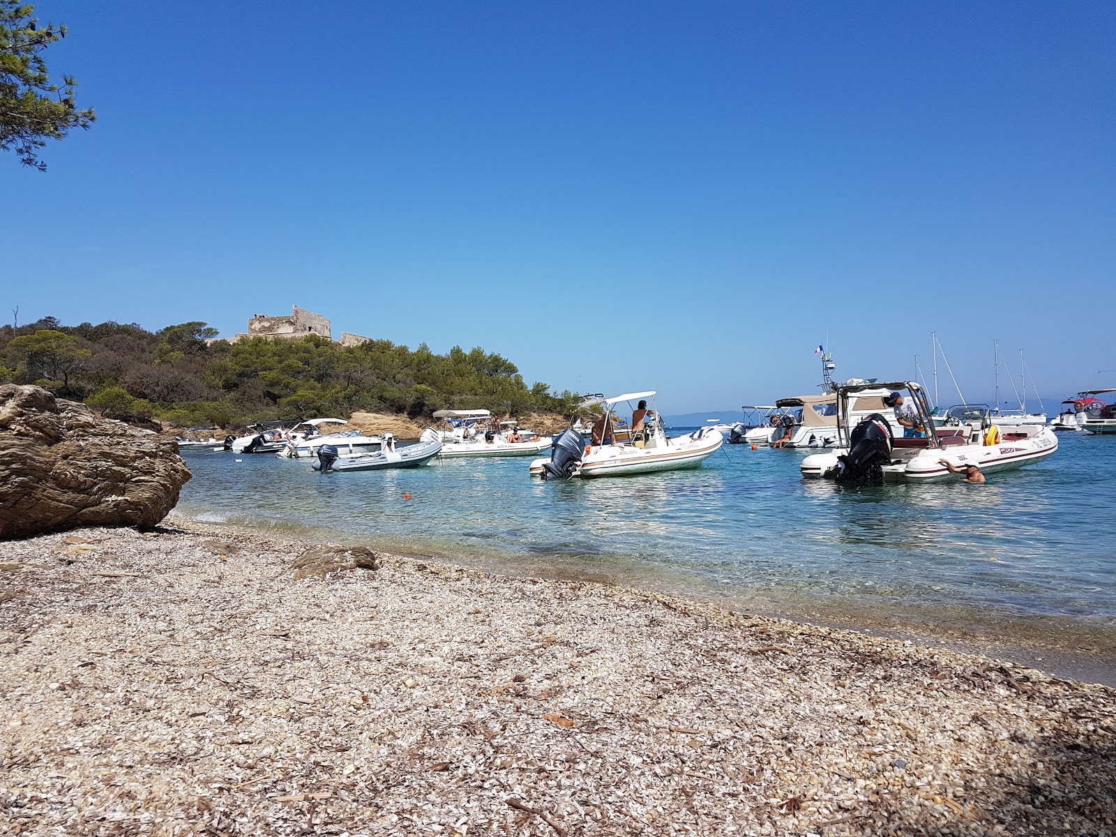 Foto de Beach of Alycastre - lugar popular entre os apreciadores de relaxamento