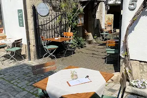 Leni's Coffee & Vino image