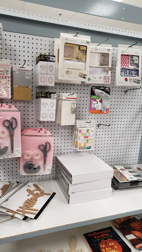 Home Goods Store «Tuesday Morning», reviews and photos, 44524 Ford Rd, Canton, MI 48187, USA