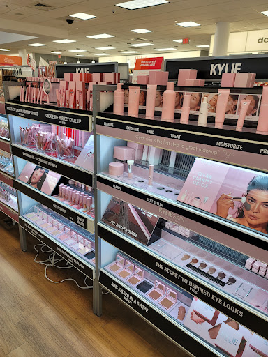 Hair Salon «Ulta Beauty», reviews and photos, 2707 Aurora Ave #123, Naperville, IL 60540, USA