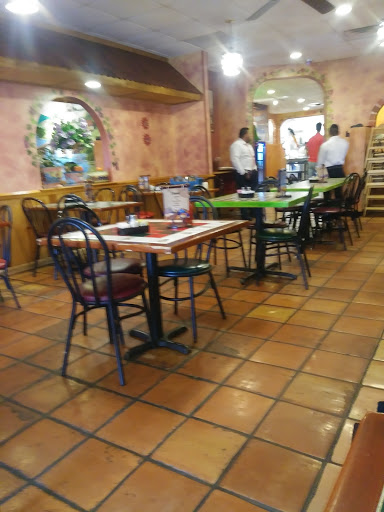 Los Bravos Mexican Restaurant (North side)