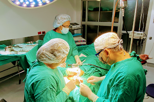 Universal Plastic Surgery Clinic image