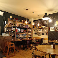 Atmosphère du Restaurant Books & Coffee à Bordeaux - n°7