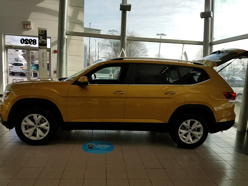 Volkswagen Dealer «Mike Haggerty VW», reviews and photos, 8920 S Cicero Ave, Oak Lawn, IL 60453, USA