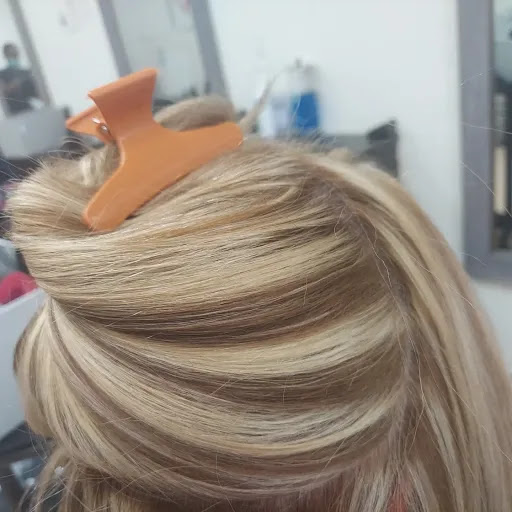 Beauty Salon «Cacata Dominican Hair Salon», reviews and photos, 13374 SW 288th St, Homestead, FL 33033, USA