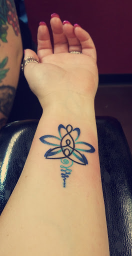 Tattoo Shop «Sellwood Tattoo Parlor», reviews and photos, 8213 SE 17th Ave, Portland, OR 97202, USA