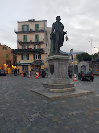 Statue de Pascal Paoli - Statua di Pasquale Paoli du Restaurant Terra Corsa à Corte - n°1
