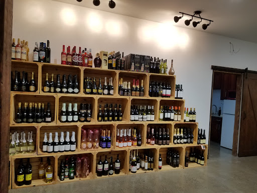 Liquor Store «B&S WINE AND SPIRITS», reviews and photos, 152 Wyckoff Ave, Brooklyn, NY 11237, USA