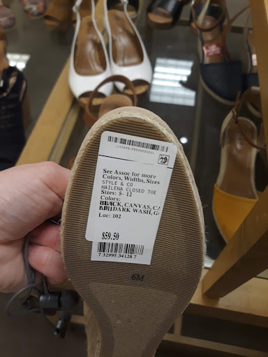 Shopping Mall «Roosevelt Mall», reviews and photos, 2339 Cottman Ave #1, Philadelphia, PA 19149, USA