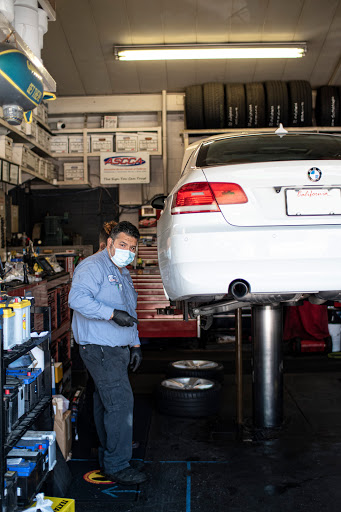 Auto Repair Shop «26th Street Auto Center», reviews and photos, 13060 San Vicente Blvd, Los Angeles, CA 90049, USA