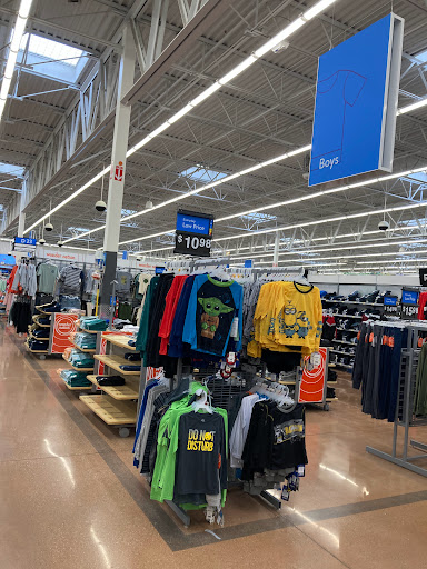 Department Store «Walmart Supercenter», reviews and photos, 15050 Springdale Ave, Middlefield, OH 44062, USA