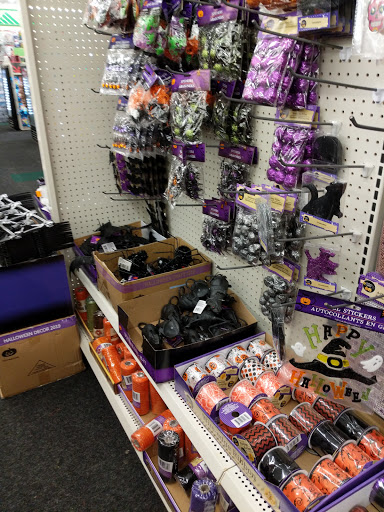 Dollar Store «Dollar Tree», reviews and photos, 1155 W 14 Mile Rd, Clawson, MI 48017, USA