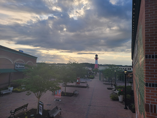Outlet Mall «Tanger Outlet Savannah», reviews and photos, 200 Tanger Outlet Blvd, Pooler, GA 31322, USA