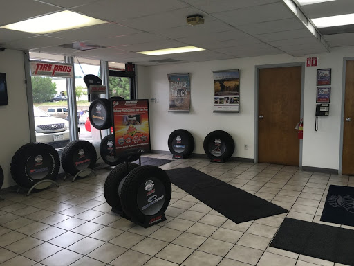 Tire Shop «Tire World Auto Repair Tire Pros», reviews and photos, 4420 Centennial Blvd, Colorado Springs, CO 80907, USA