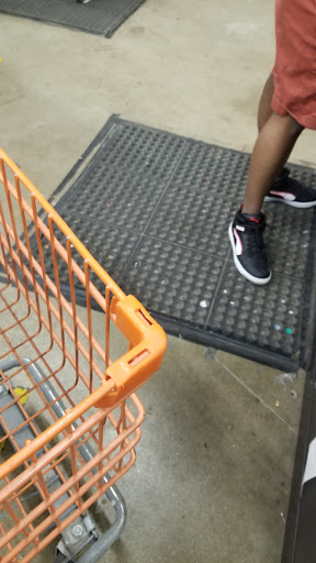 Home Improvement Store «The Home Depot», reviews and photos, 493 N Milwaukee Ave, Vernon Hills, IL 60061, USA