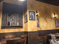 Atmosphère du Restaurant de grillades à l'américaine Old Wild West à Vélizy-Villacoublay - n°20