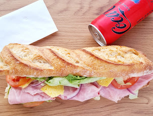 Photo n°4 de Le Local Drive - Restaurant / Traiteur à Guitrancourt ()