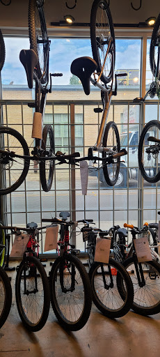 Bicycle Store «Bike World at Pearl Brewery», reviews and photos, 300 E Grayson St, San Antonio, TX 78215, USA