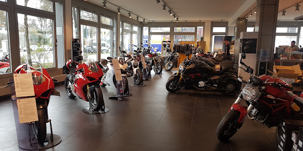 DWM Motorradhandel GmbH / Ducati Flagshipstore München