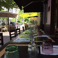Atmosphère du Restaurant libanais Laura à Issy-les-Moulineaux - n°10