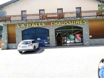 La Halle Bourg Saint Maurice Zc Rochefort à Bourg-Saint-Maurice