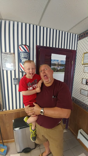 Barber Shop «Clarks Barber Shop», reviews and photos, 117 Mississippi Ave, Crystal City, MO 63019, USA