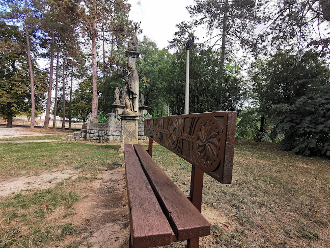 Értékelések erről a helyről: Teveli Szentháromság-templom, Tevel - Templom