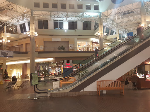 Burlington Center Mall, 2501 Mt Holly Rd, Burlington, NJ 08016, USA, 