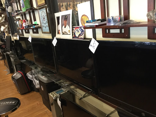 Pawn Shop «Allright Pawn Shop», reviews and photos, 9044 Woodman Ave, Pacoima, CA 91331, USA