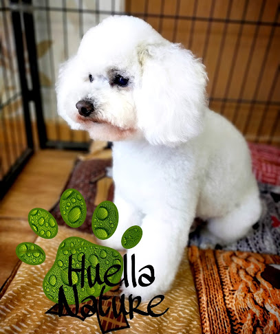 Huella Nature - Servicios para mascota en Lugones