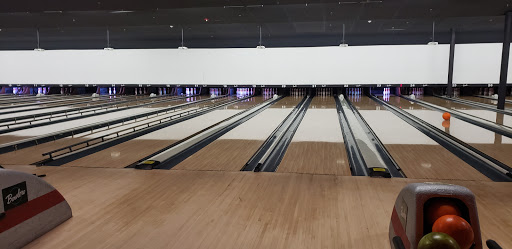 Bowling Alley «AMF Sayville Lanes», reviews and photos, 5660 Sunrise Hwy, Sayville, NY 11782, USA