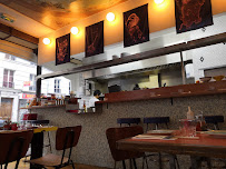 Atmosphère du Bistro Double Dragon à Paris - n°1