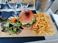 Hamburger du Restaurant français La Grange de Tom à Champeaux - n°4