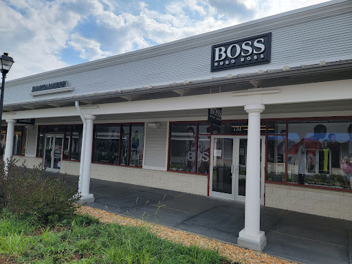 Shopping Mall «Leesburg Corner Premium Outlets», reviews and photos, 241 Fort Evans Rd NE, Leesburg, VA 20176, USA